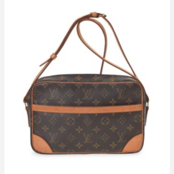 AUTHENTIC  LOUIS VUITTON Monogram Trocadero 27 Shoulder Bag SD0945 - Picture 1 of 15